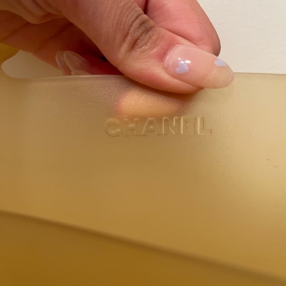 Authentic vintage CHANEL jumbo yellow clear rubber tote shoulder bag - Picture 5 of 7